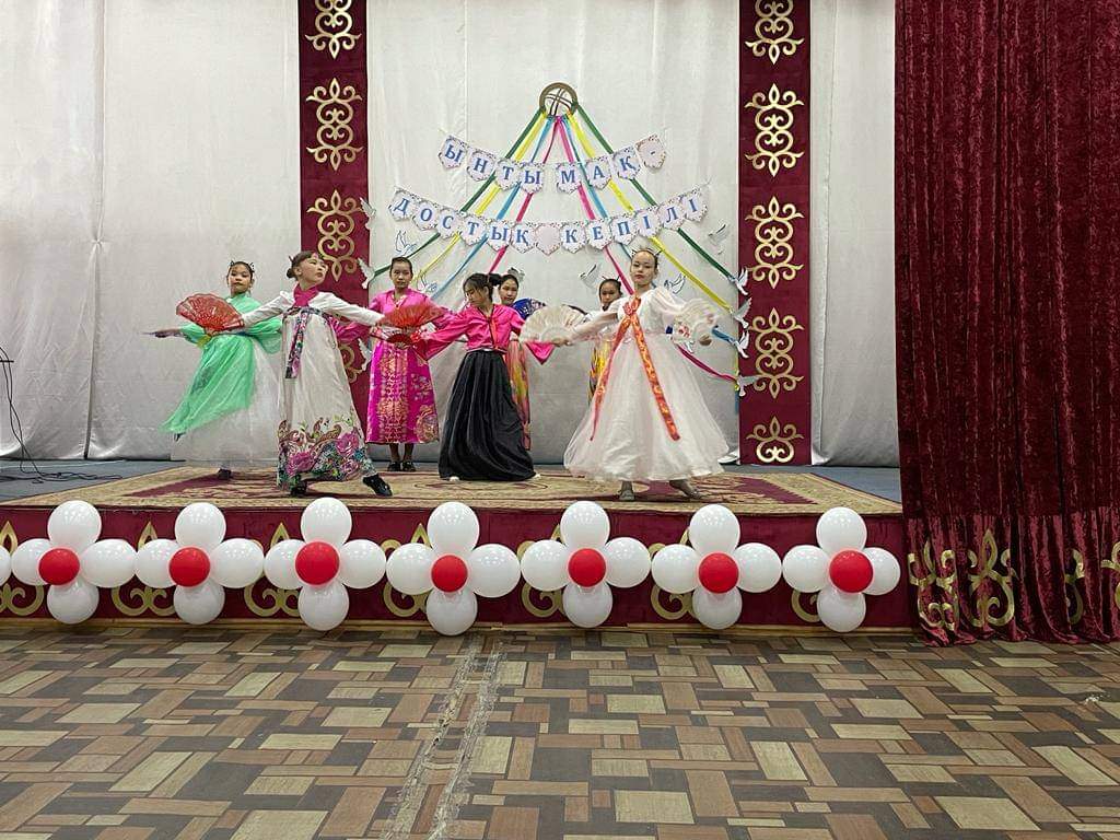 Концерттік бағдарлама Мәдениет үйінде